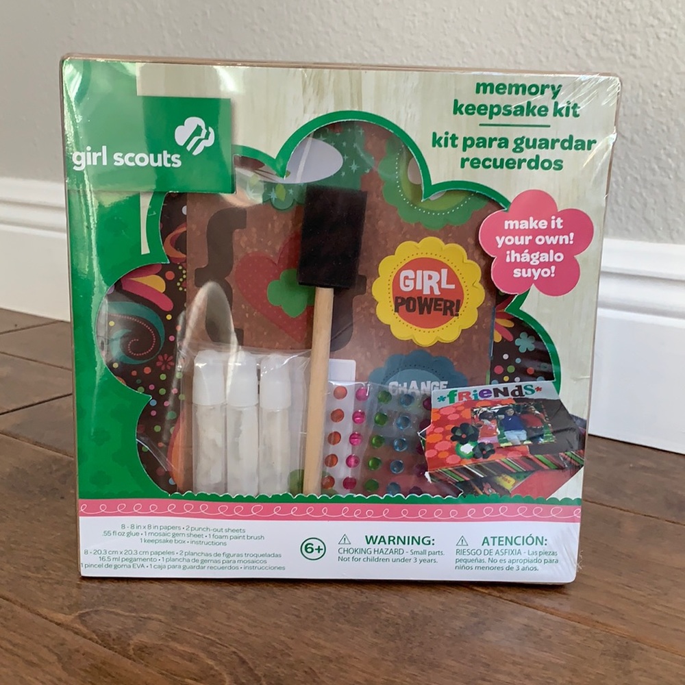 Girl Scouts Memory Keepsake Kit • Never Been Used • Still in packaging